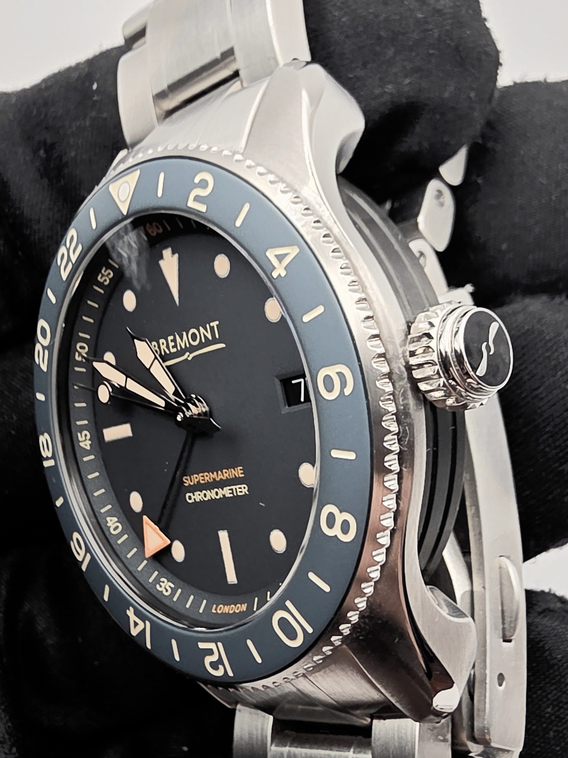 bremont supermarine s302 gmt bremont supermarine s302 gmt