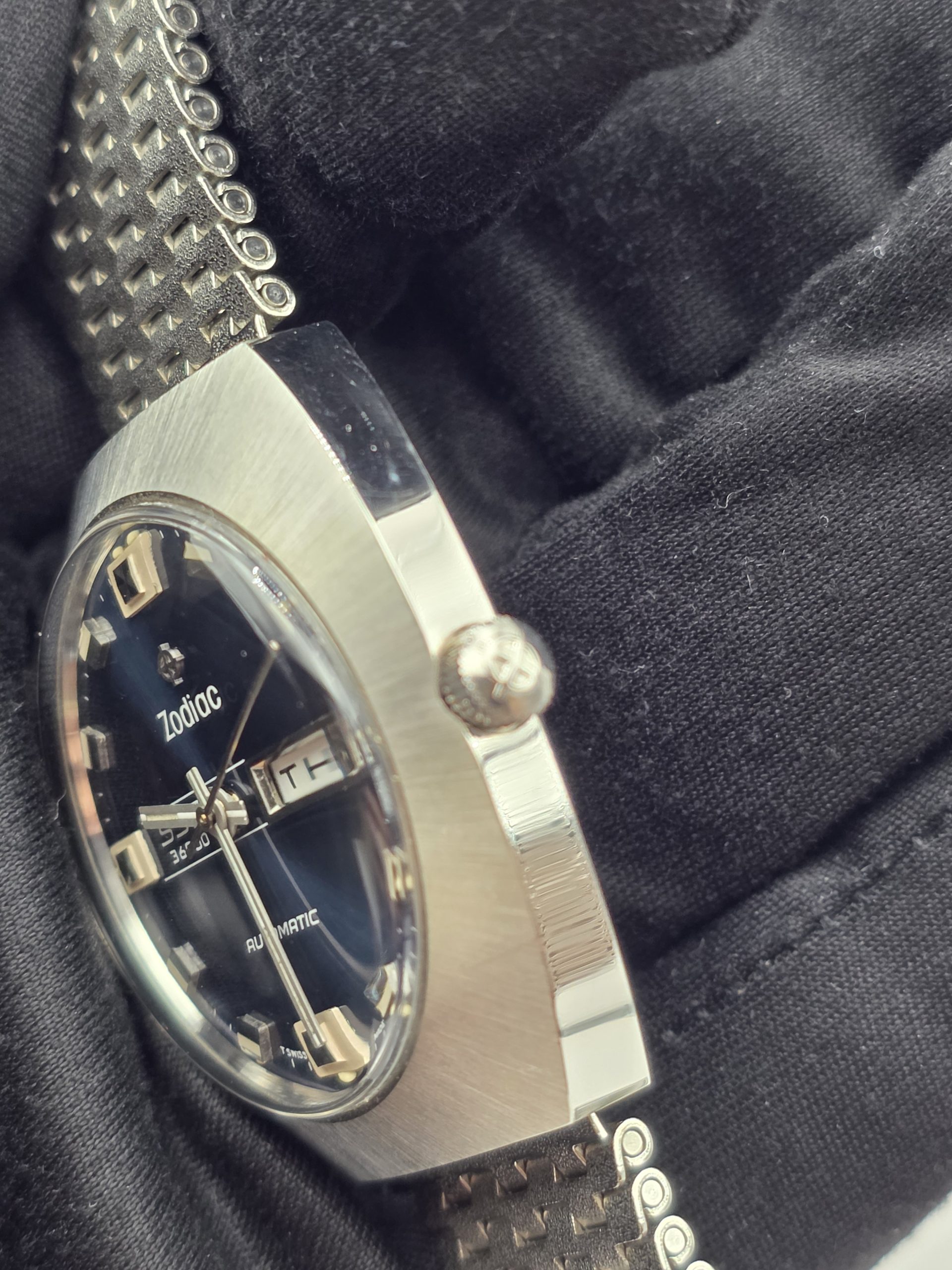 zodiac sst 36000 "cushion" day date zodiac sst 36000 "cushion" day date