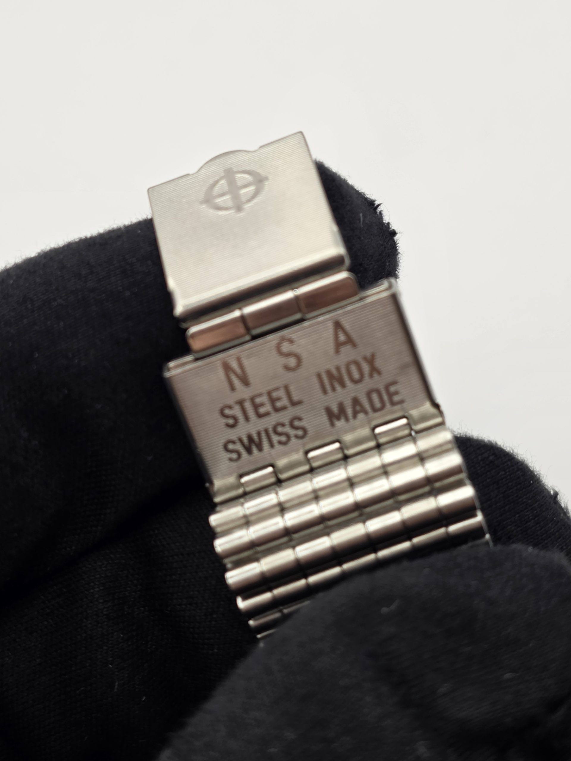 orient neo 70's solar "panda" chronograph orient neo 70's solar "panda" chronograph