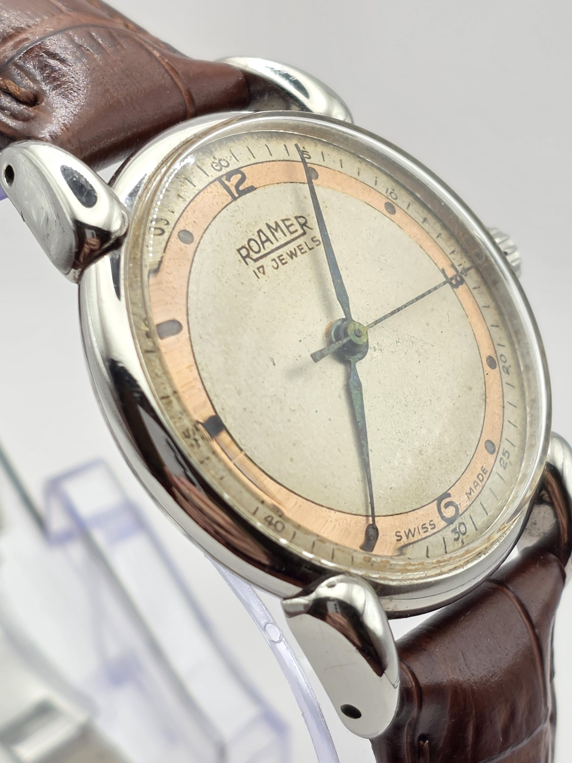 roamer "tank" style mechanical wristwatch roamer "tank" style mechanical wristwatch