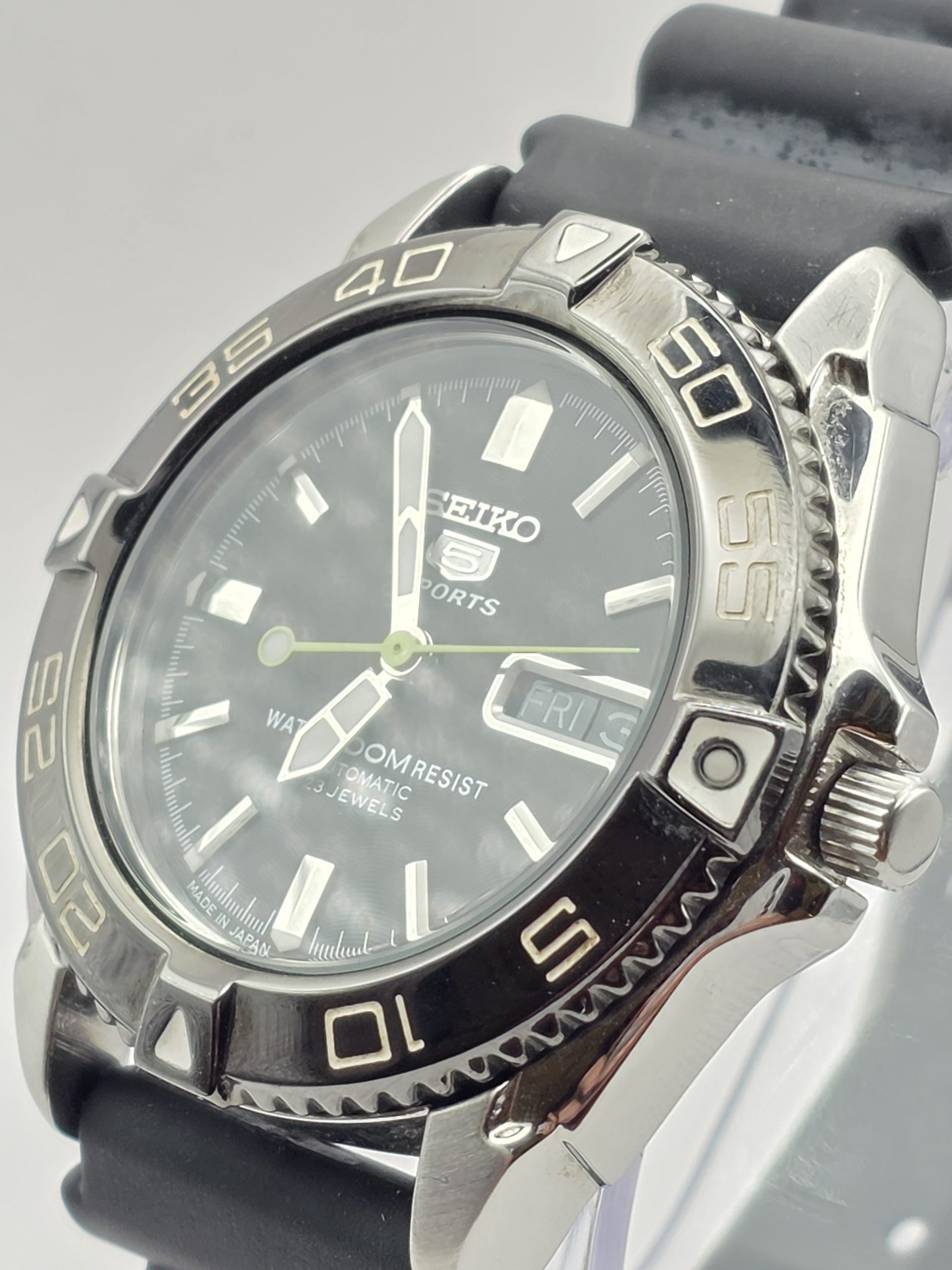 seiko 5 sports automatic (model reference: snzb23 / snzb23j1) seiko 5 sports automatic (model reference: snzb23 / snzb23j1)